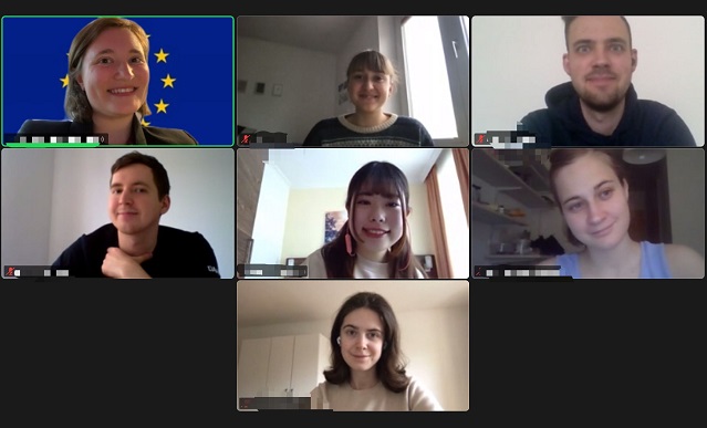 Das Standort-Team Passau trifft sich mit den internationalen Studierenden zu einem virtuellen Abschlusstreffen.